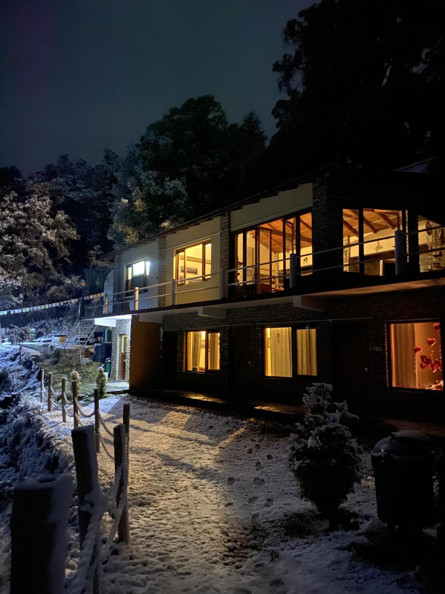 Simba Jungle Lodge, Binsar Wildlife Sanctuary エクステリア 写真